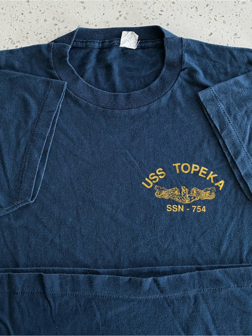 A1 - VINTAGE 80s USS TOPEKA SSN 754 UNITED STATES NAVY USN T SHIRT